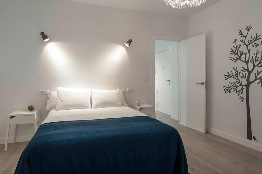 Moderno Apartamento En Plaza Merced Malaga Exterior photo