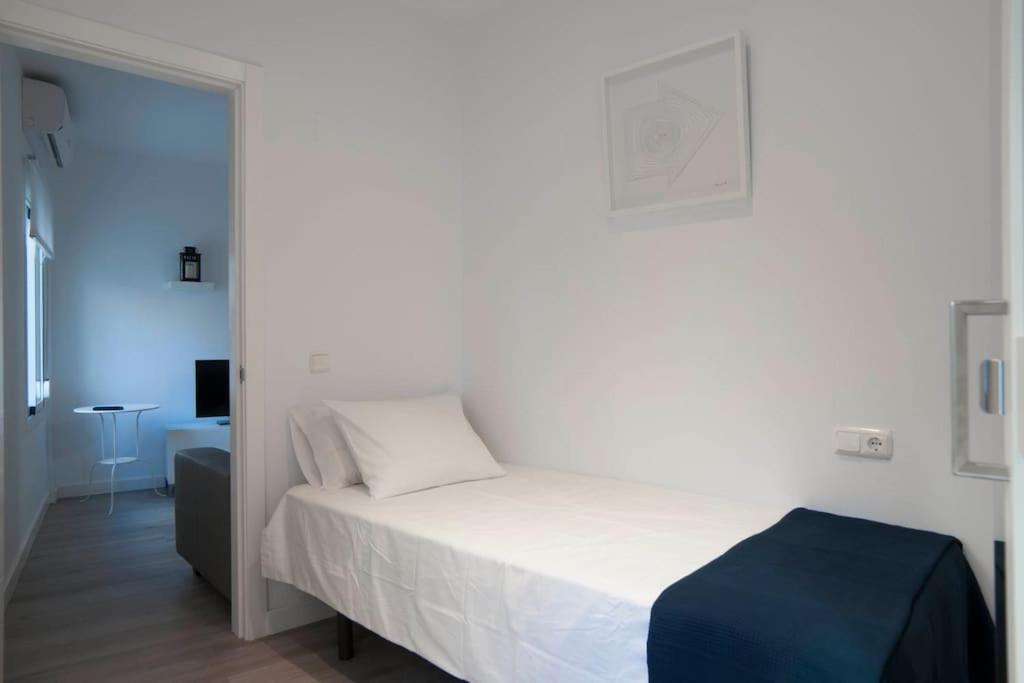 Moderno Apartamento En Plaza Merced Malaga Exterior photo