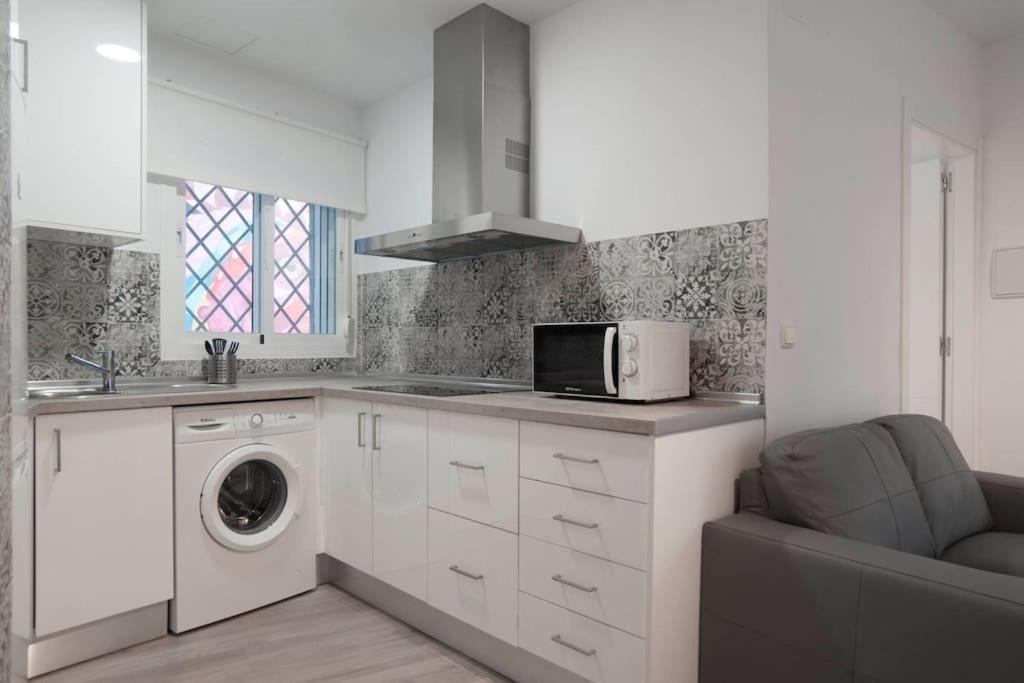 Moderno Apartamento En Plaza Merced Malaga Exterior photo